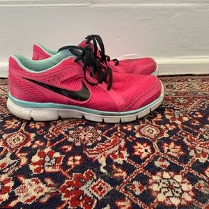 Nike Pink/Aqua Women’s Tennis Shoes - Size 8